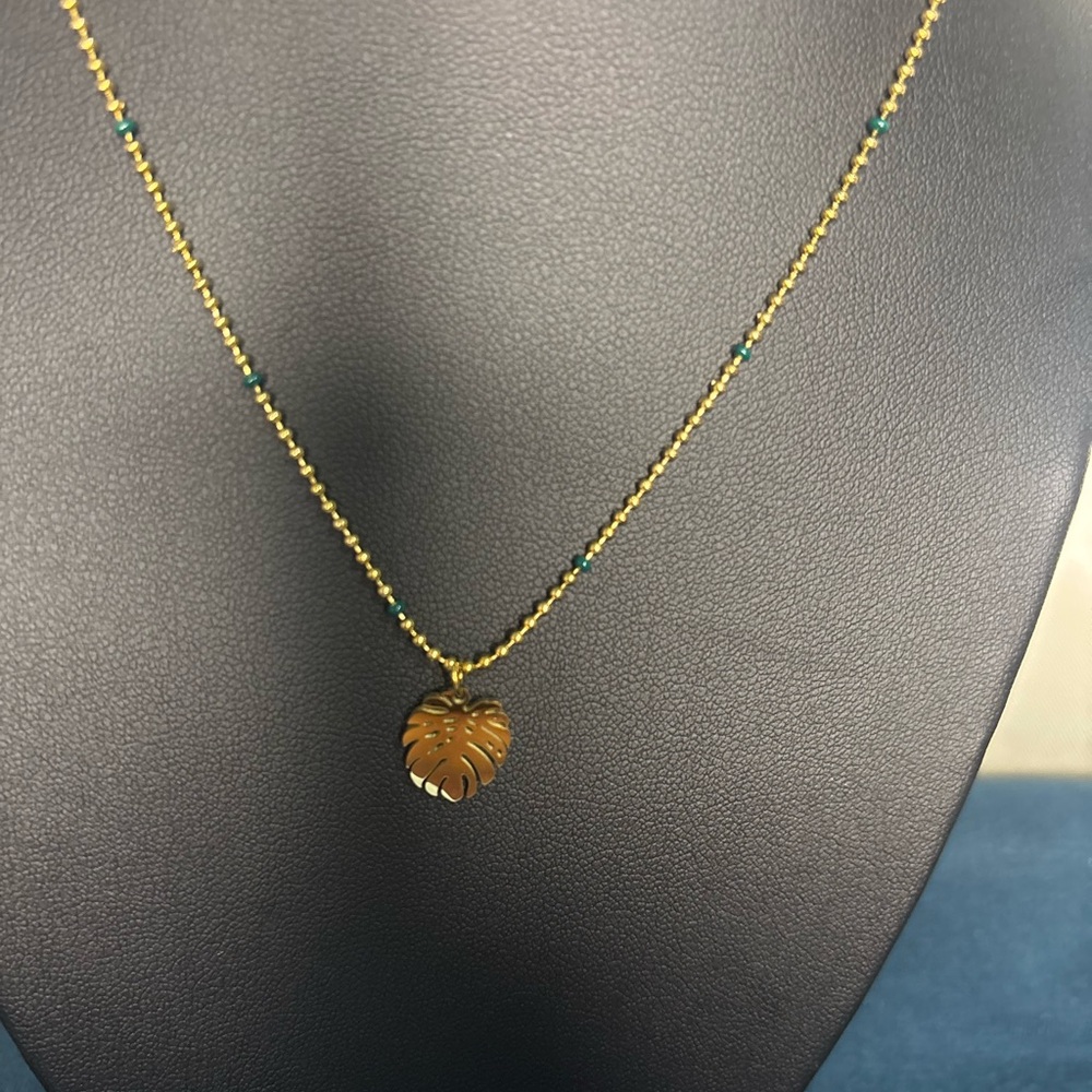 New Gold and Green Leaf Pendant Necklace